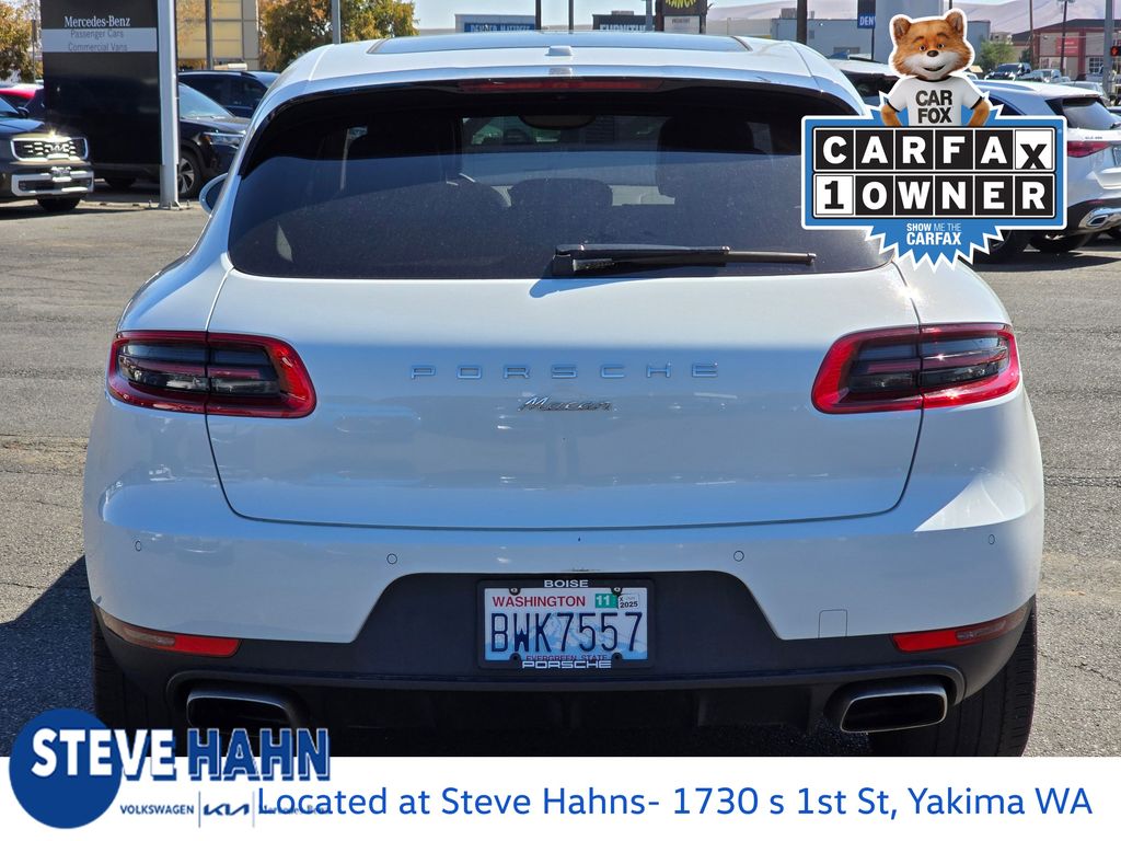 2018 Porsche Macan Base photo 3