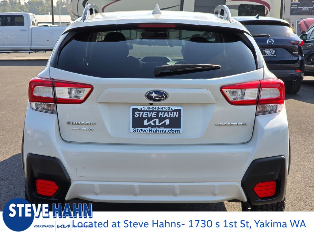 2018 Subaru Crosstrek 2.0i Premium photo 3