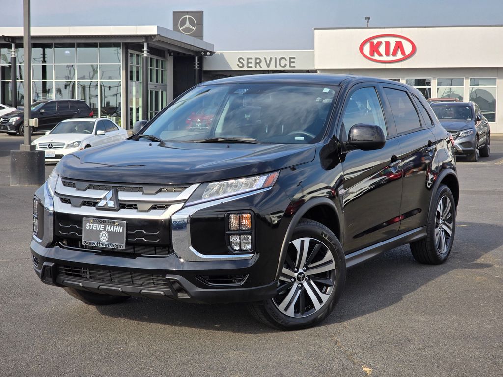 2025 Mitsubishi Outlander Sport ES's photo