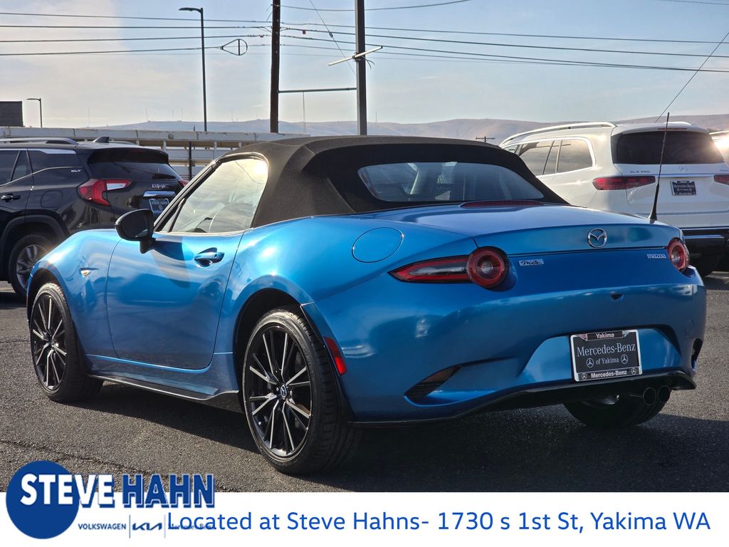 2024 Mazda MX-5 Miata Miata Grand Touring photo 3