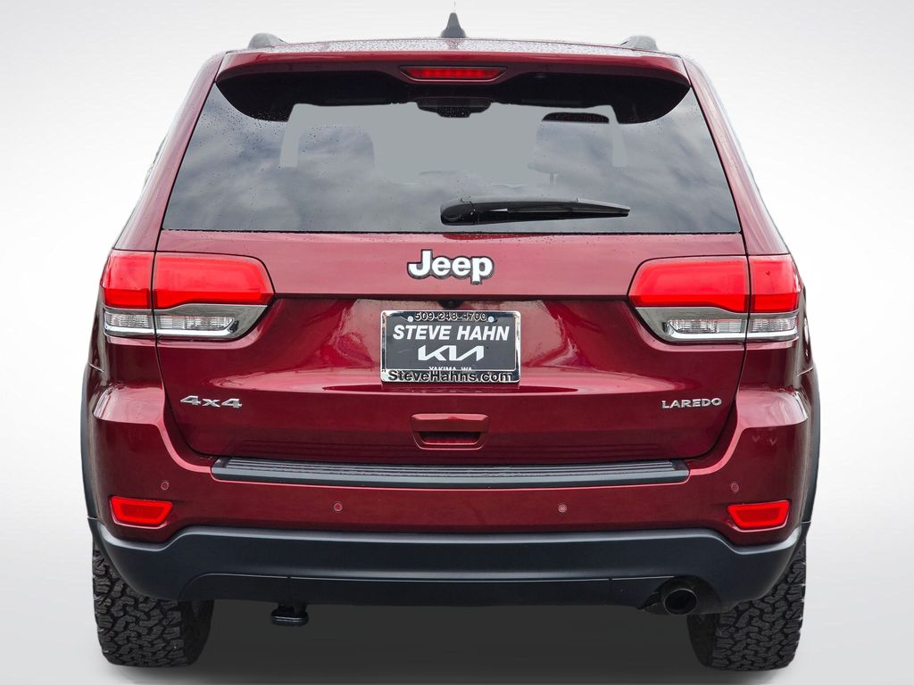 2017 Jeep Grand Cherokee Laredo photo 4