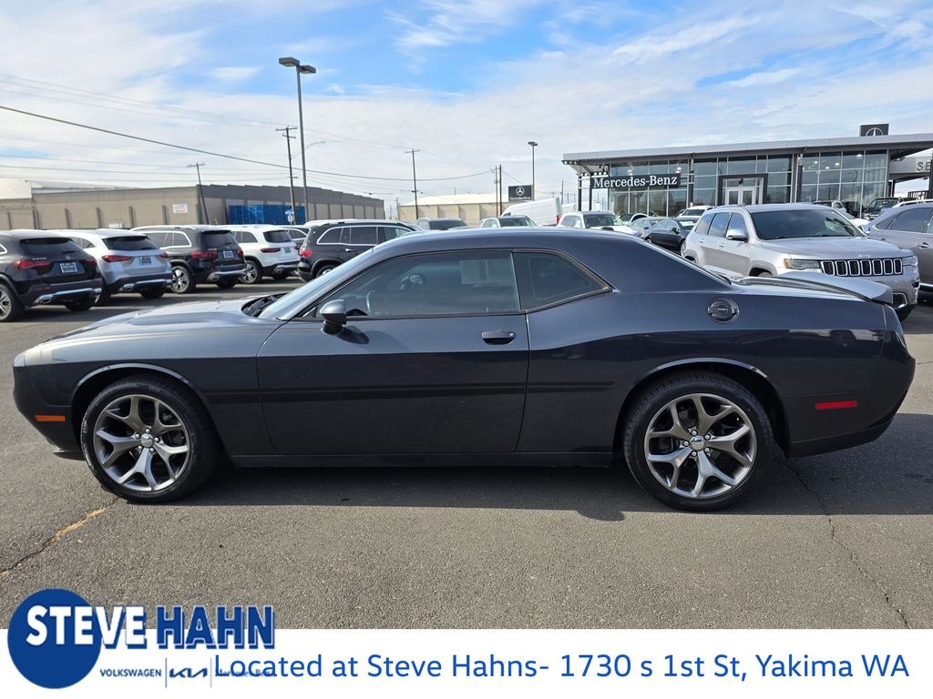 Used 2016 Dodge Challenger SXT Coupe