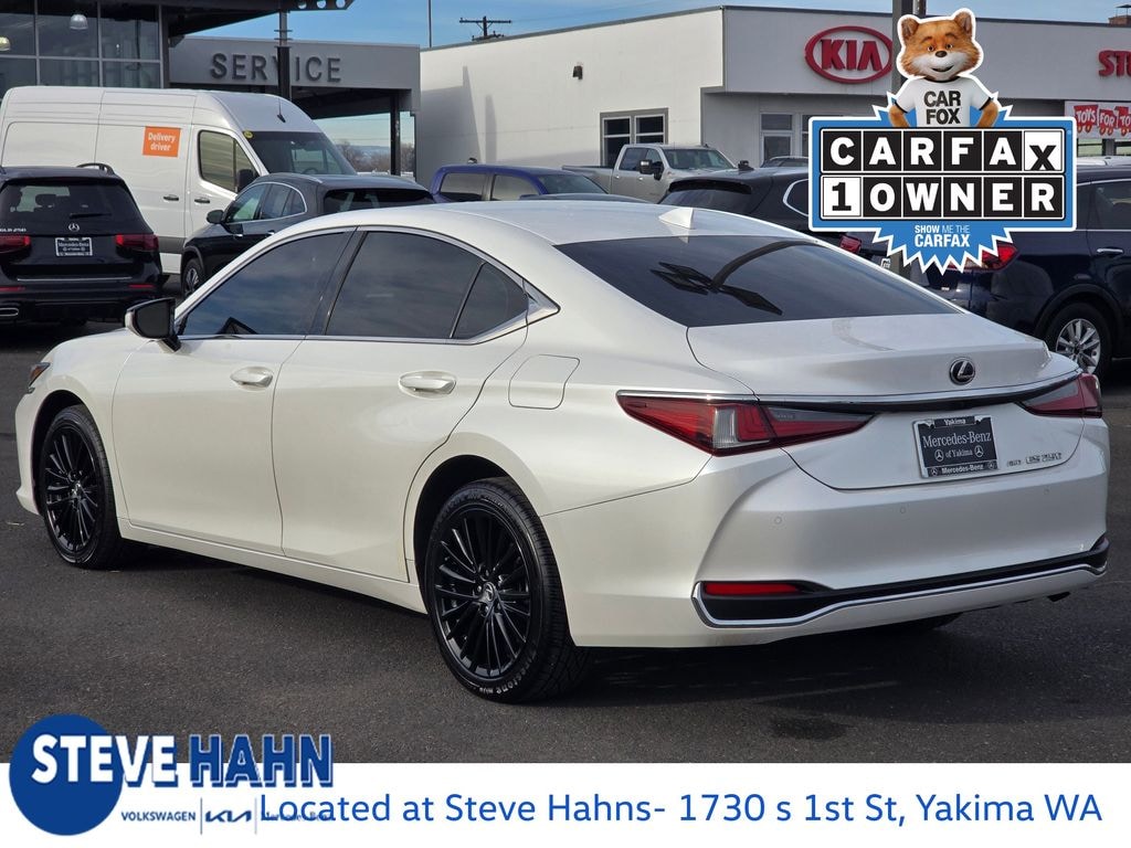 Used 2023 Lexus ES 250 Sedan