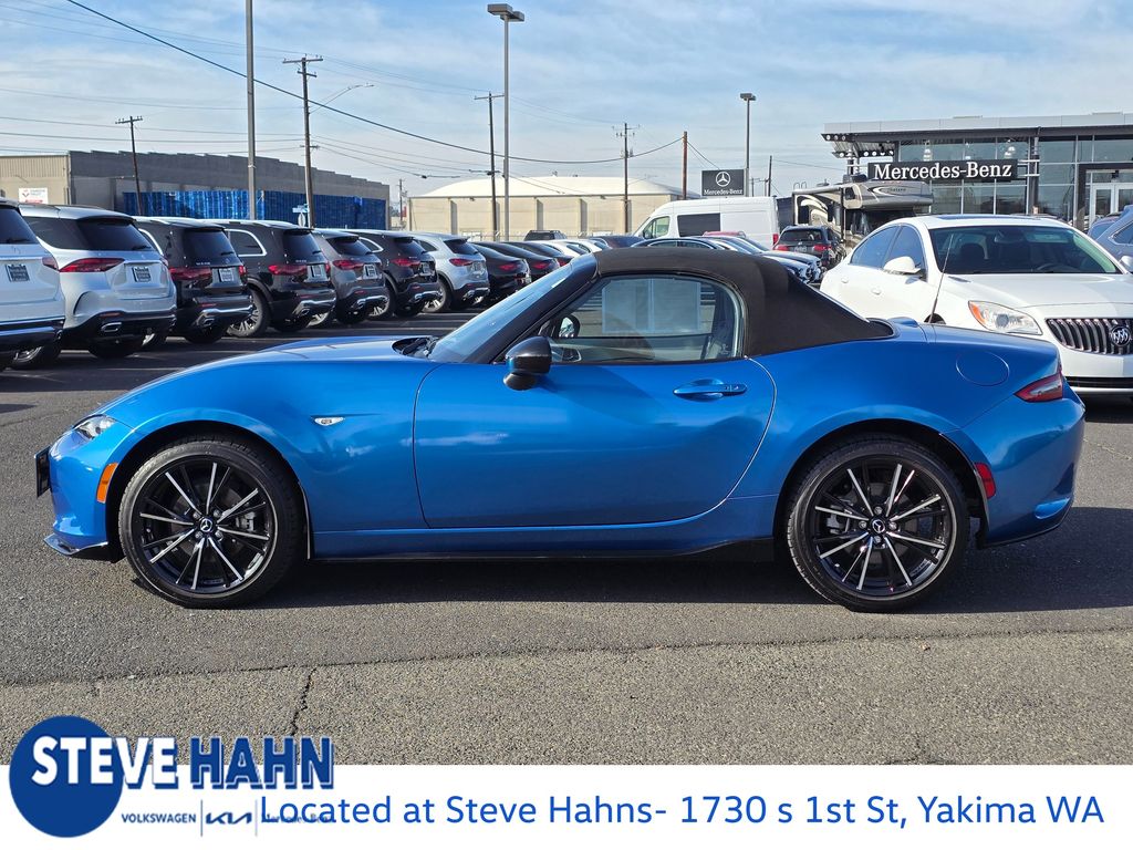 2024 Mazda MX-5 Miata Miata Grand Touring photo 2