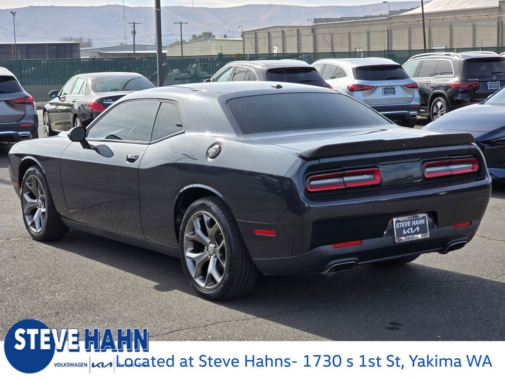 Used 2016 Dodge Challenger SXT Coupe