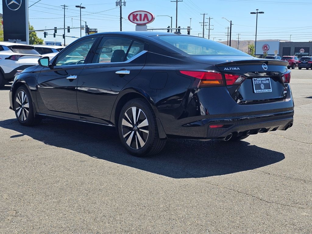 Used 2020 Nissan Altima 2.5 SL Sedan