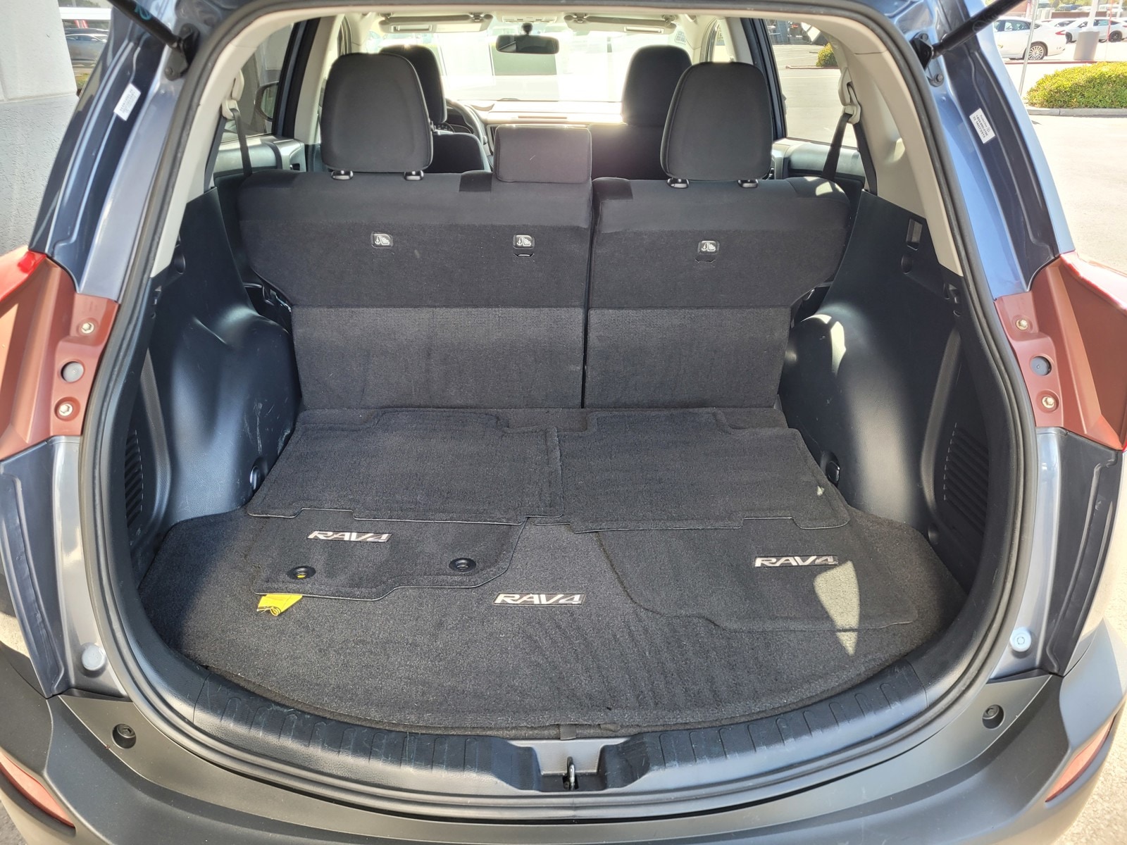 2013 Toyota RAV4 XLE - Photo 26
