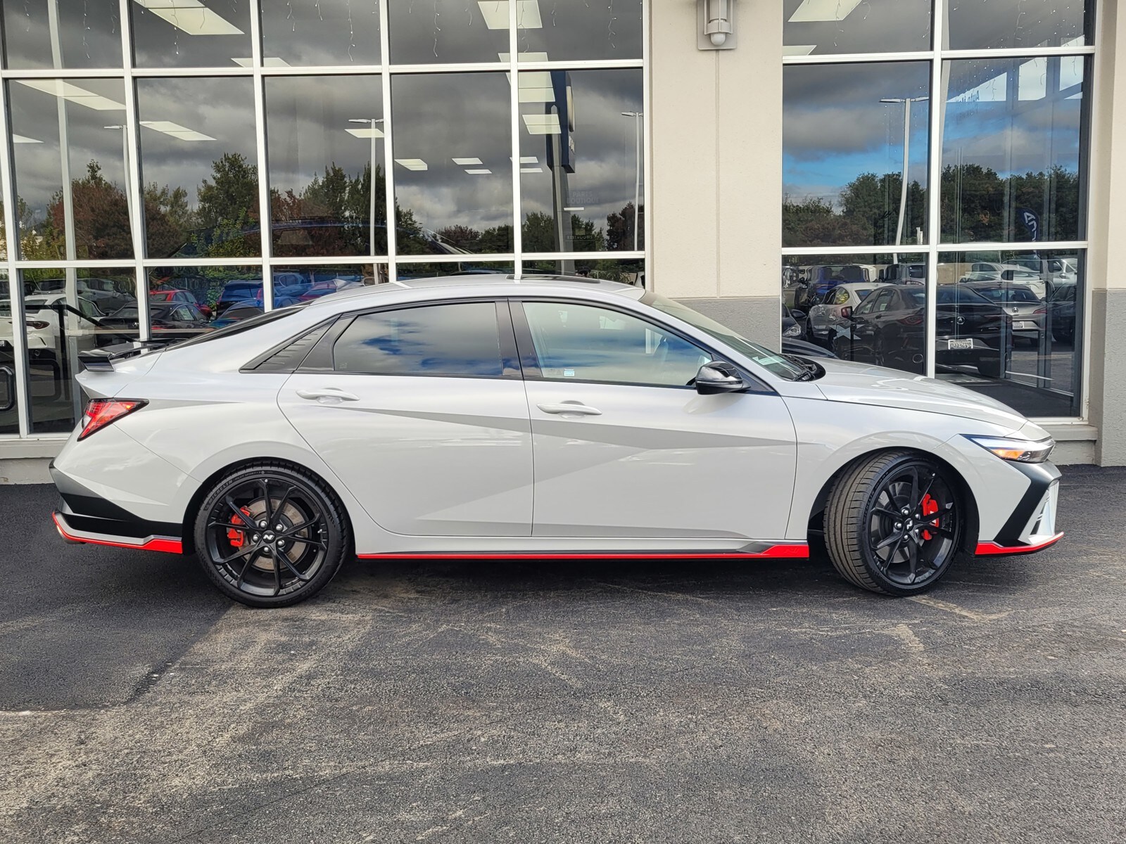 2025 Hyundai Elantra N Base photo 3