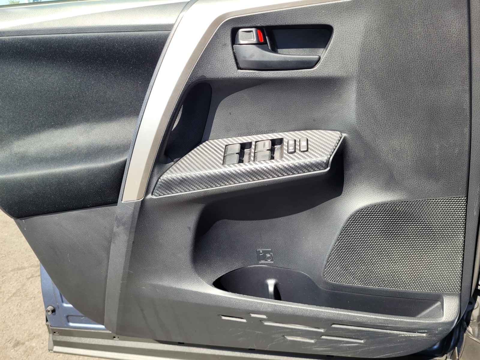 2013 Toyota RAV4 XLE - Photo 12