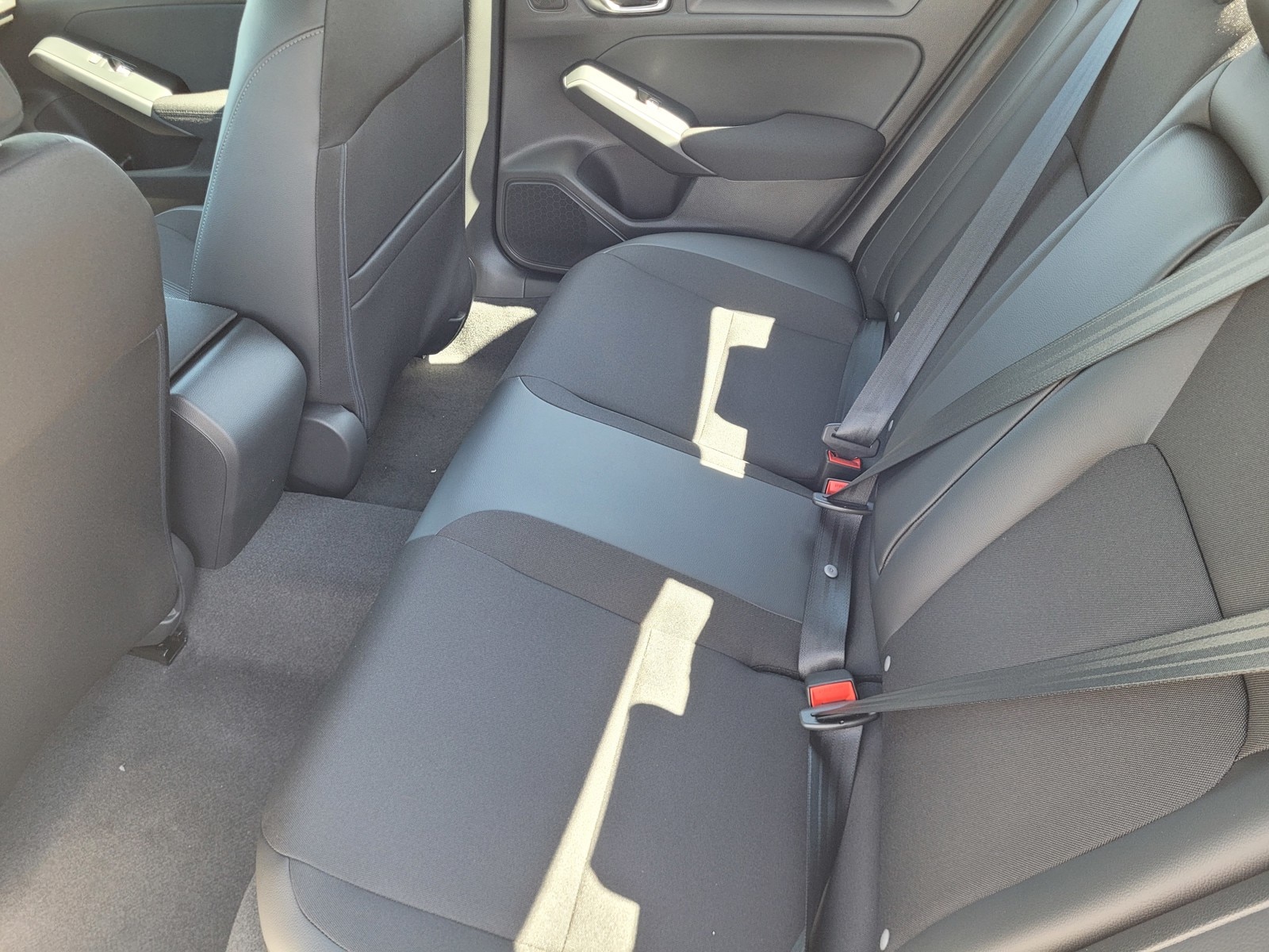 2026 Honda Civic Hatchback Sport - Photo 8