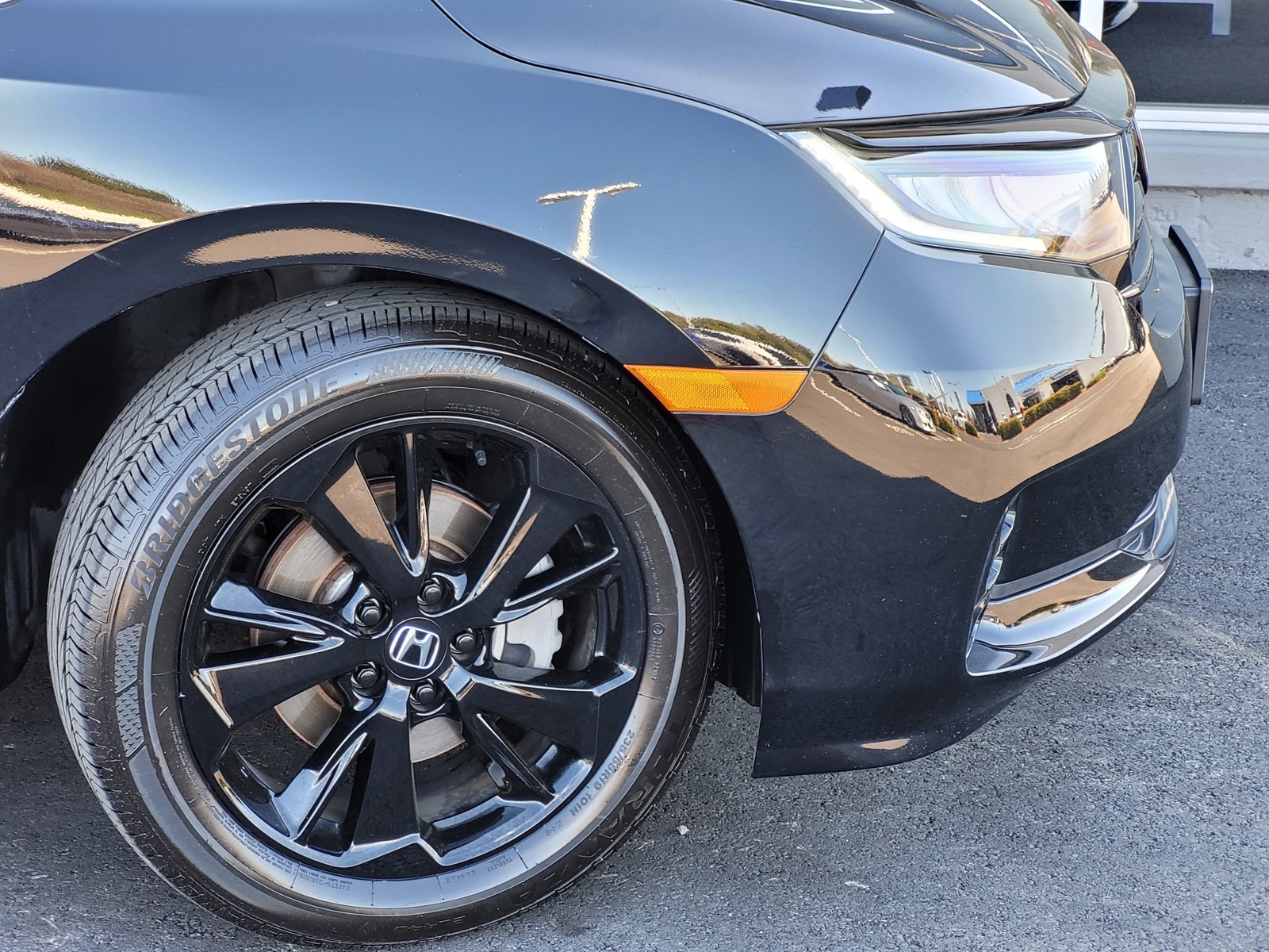 2023 Honda Odyssey Sport photo 2