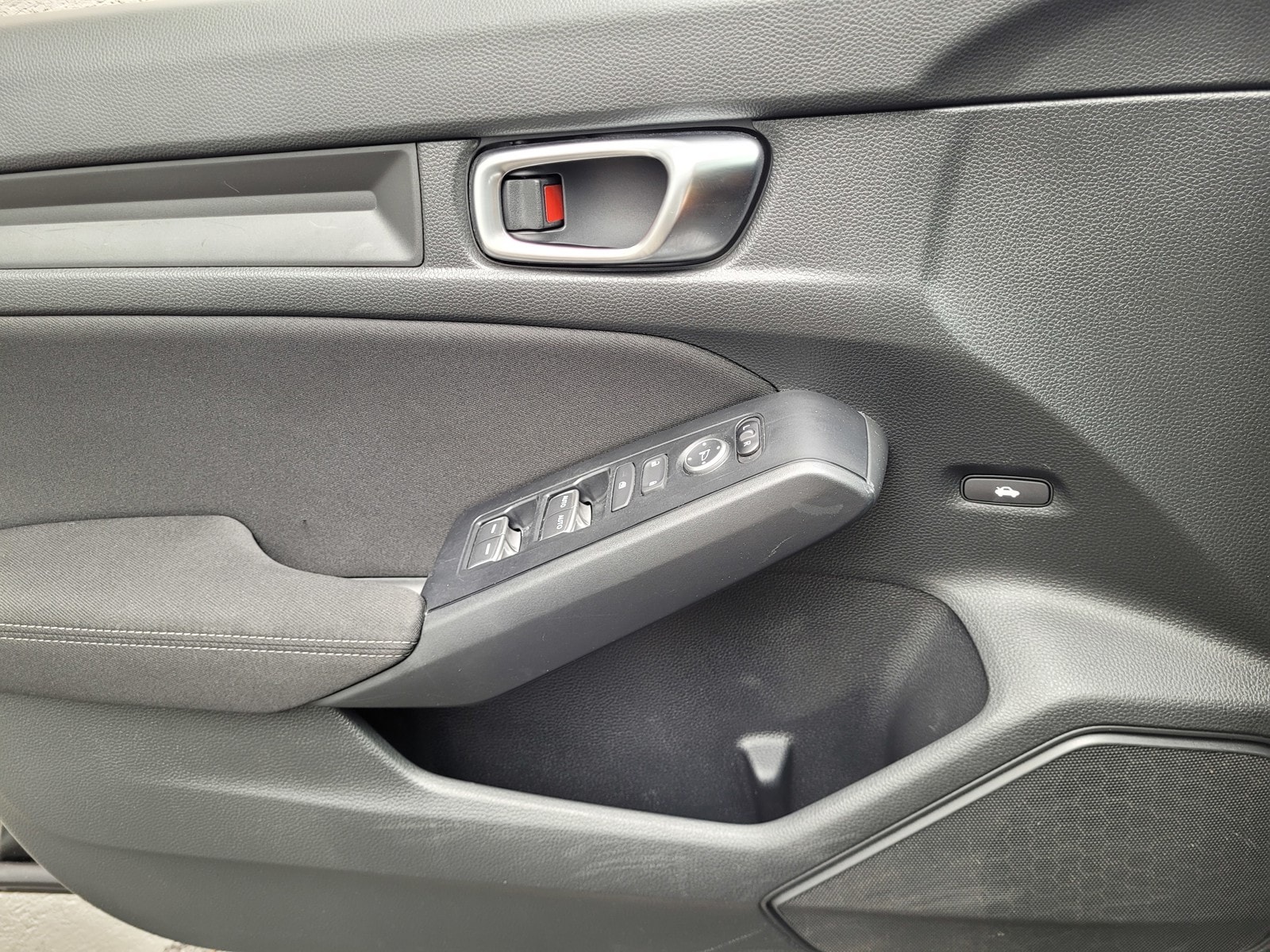 2024 Honda Civic LX - Photo 11