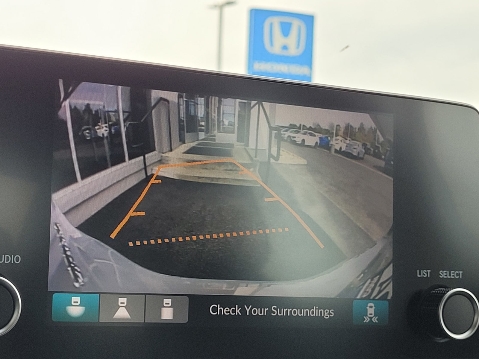2025 Honda Accord SE - Photo 10