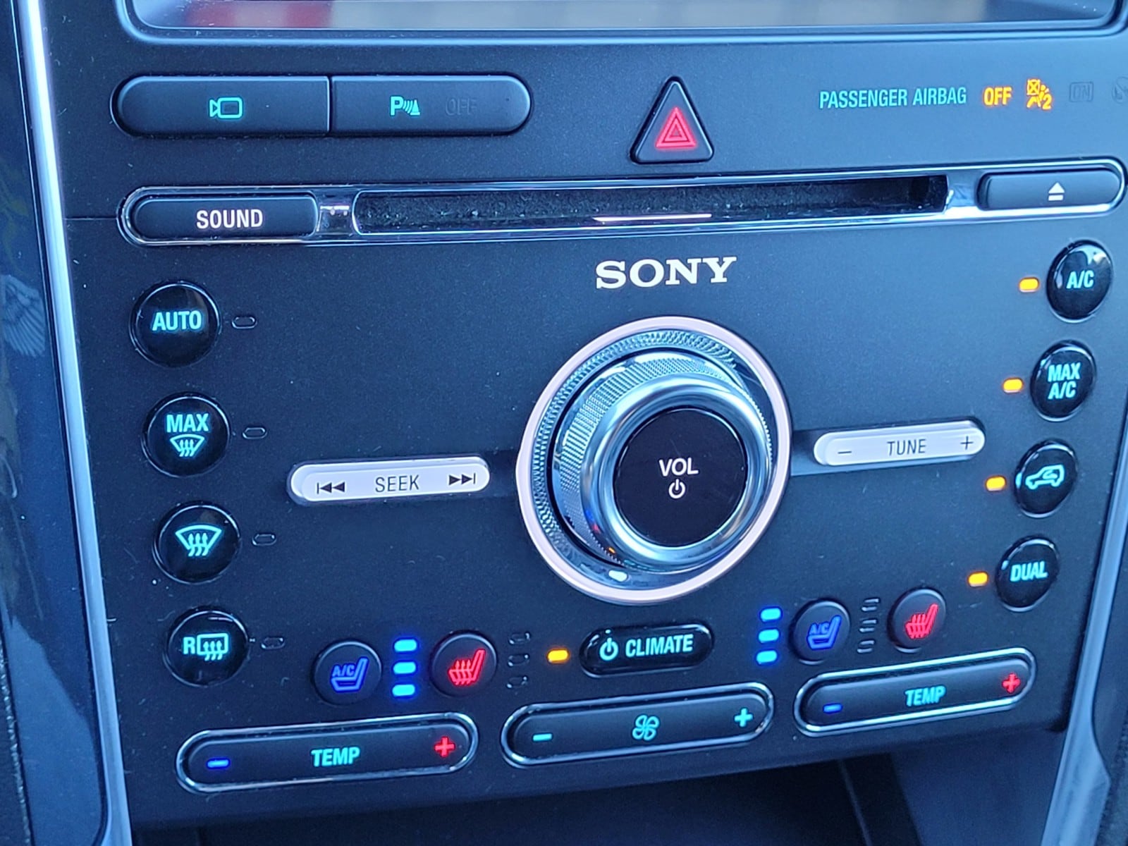 2018 Ford Explorer Sport - Photo 19