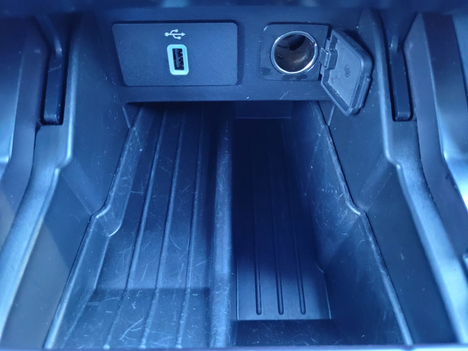 2018 Ford Explorer Sport - Photo 18