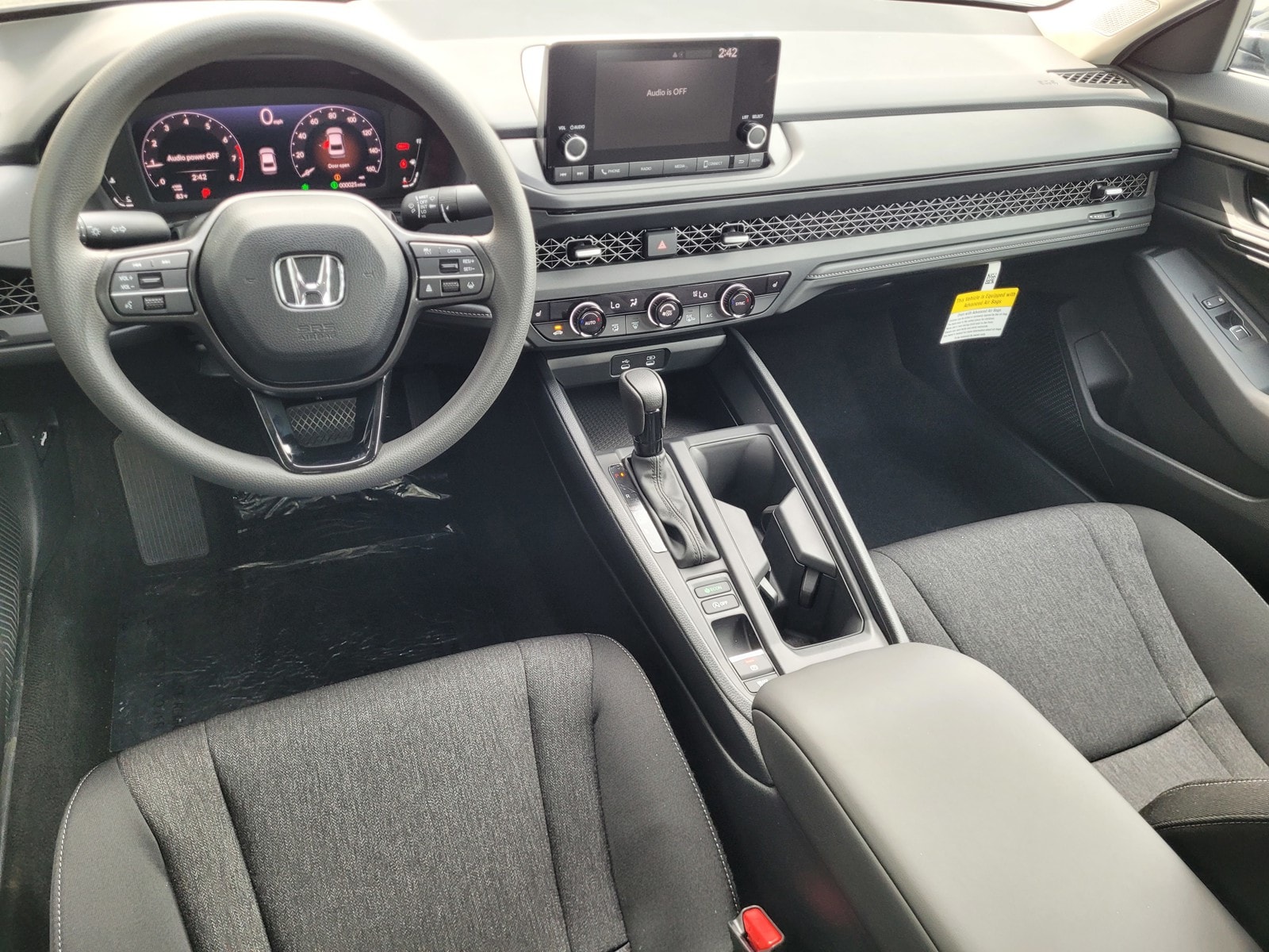 2025 Honda Accord SE - Photo 7