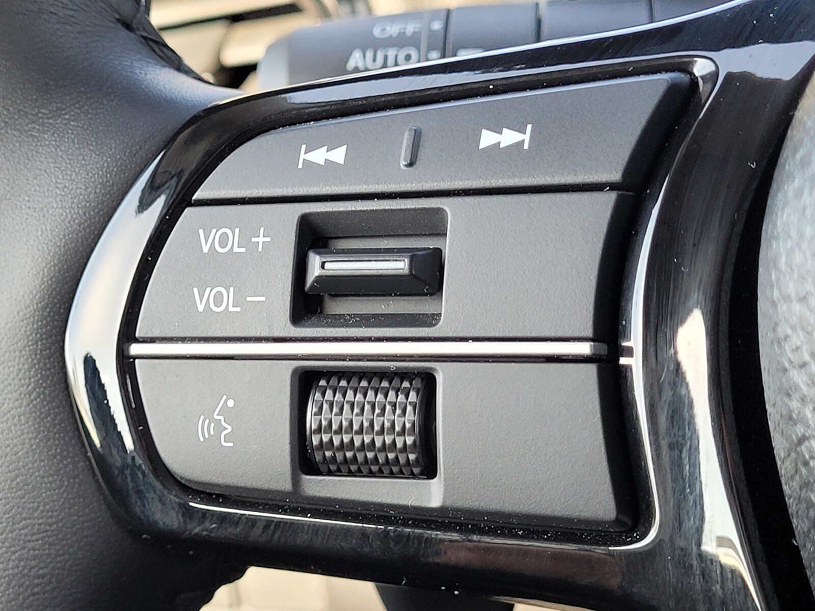 2025 Honda Pilot Elite - Photo 23