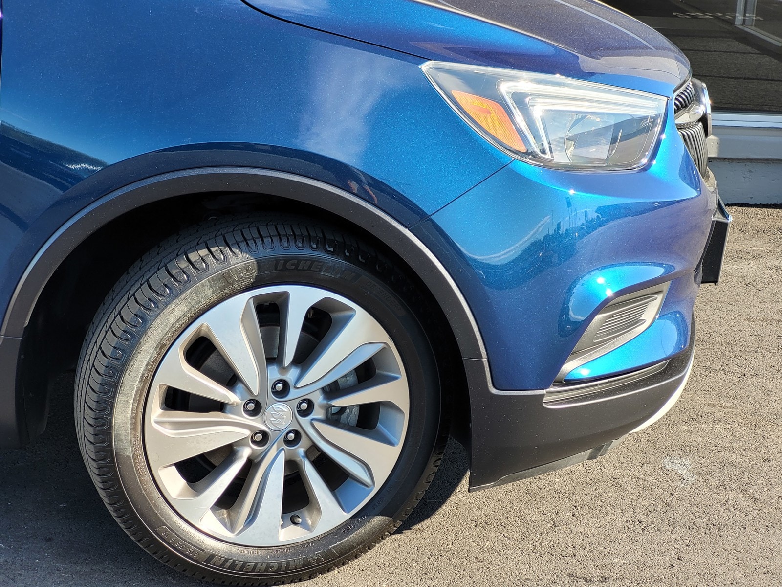 2019 Buick Encore Preferred photo 2