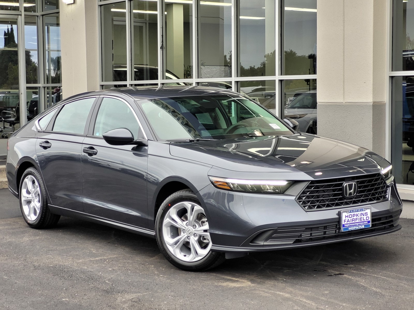 2025 Honda Accord LX's photo