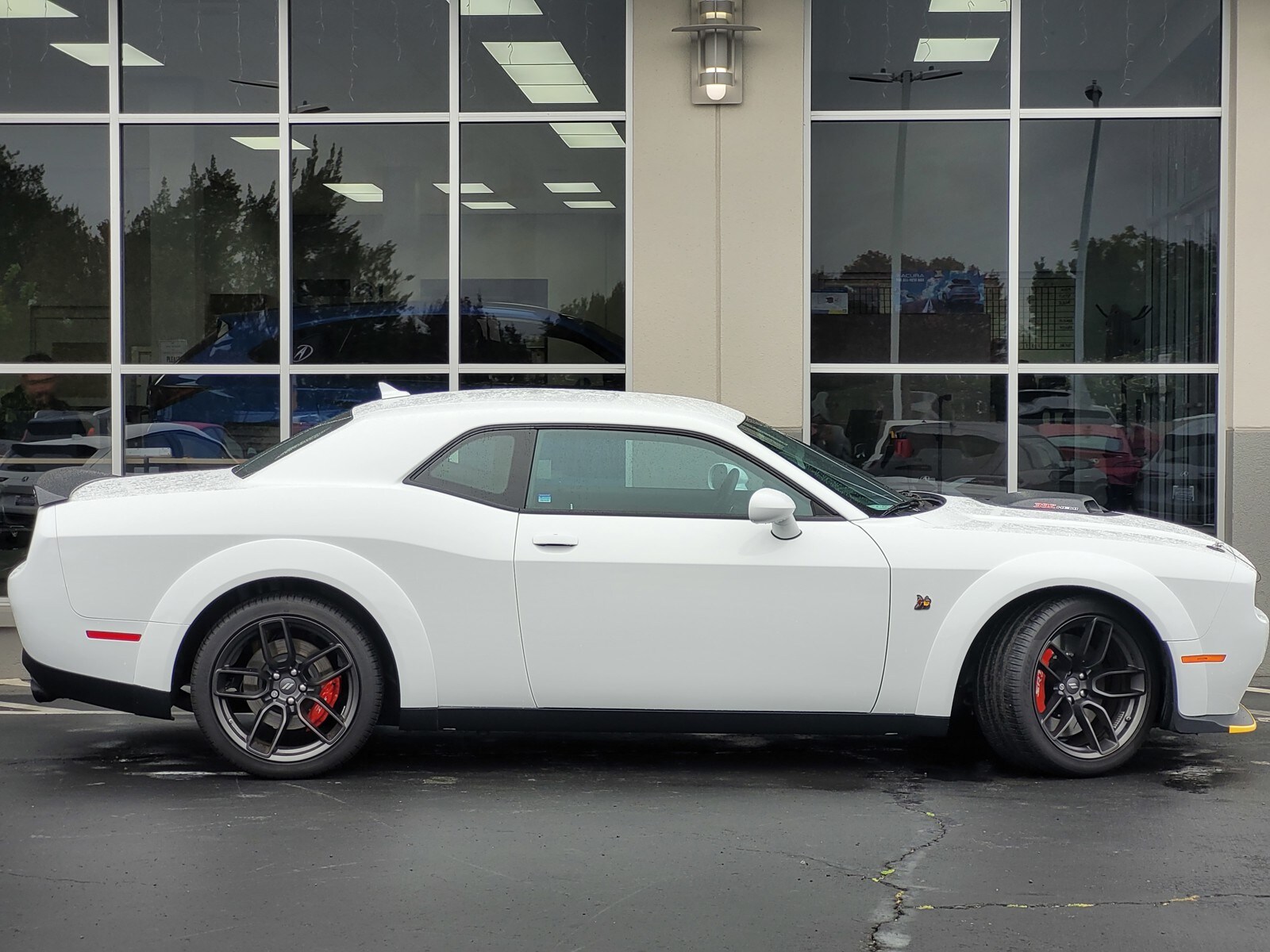 2022 Dodge Challenger R/T Scat Pack Widebody photo 4