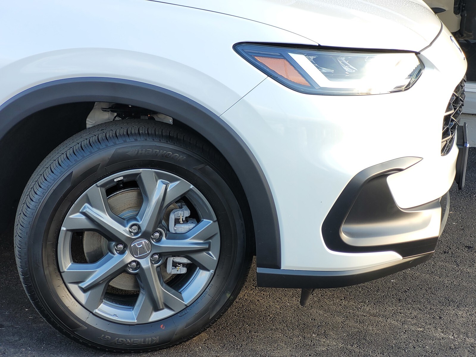 2026 Honda HR-V LX photo 3