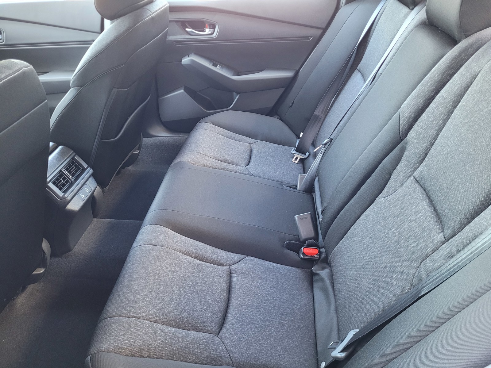2025 Honda Accord SE - Photo 8