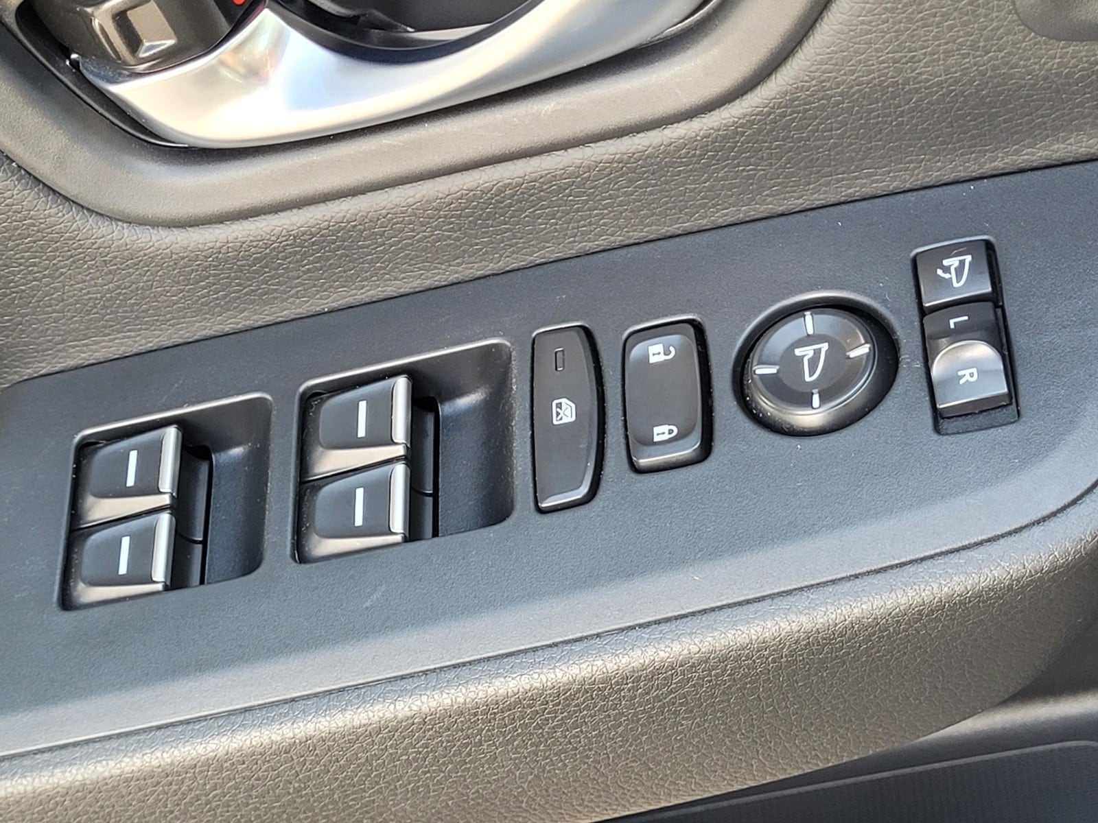 2025 Honda Pilot Elite - Photo 13