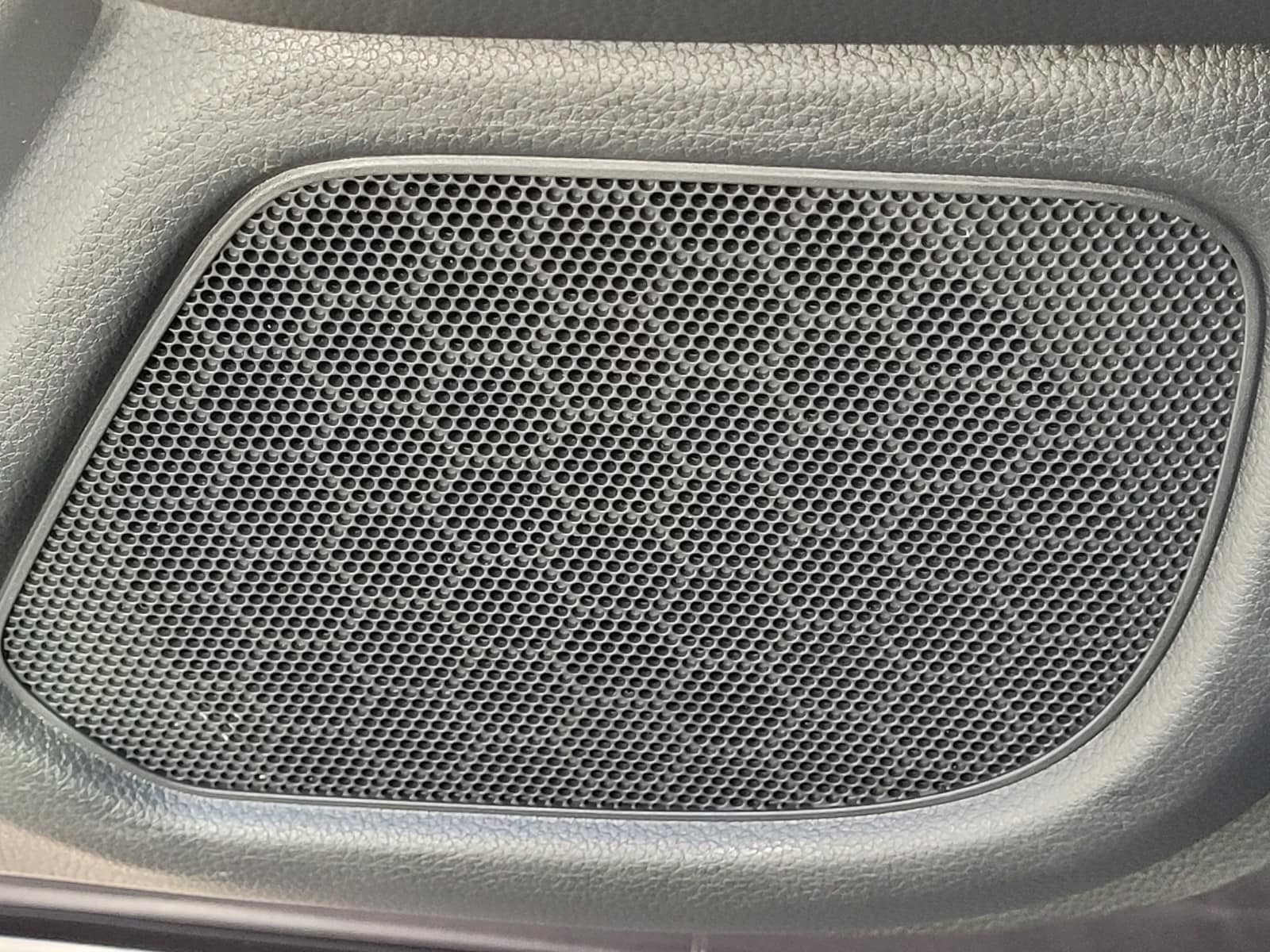 2025 Honda Pilot Elite - Photo 14