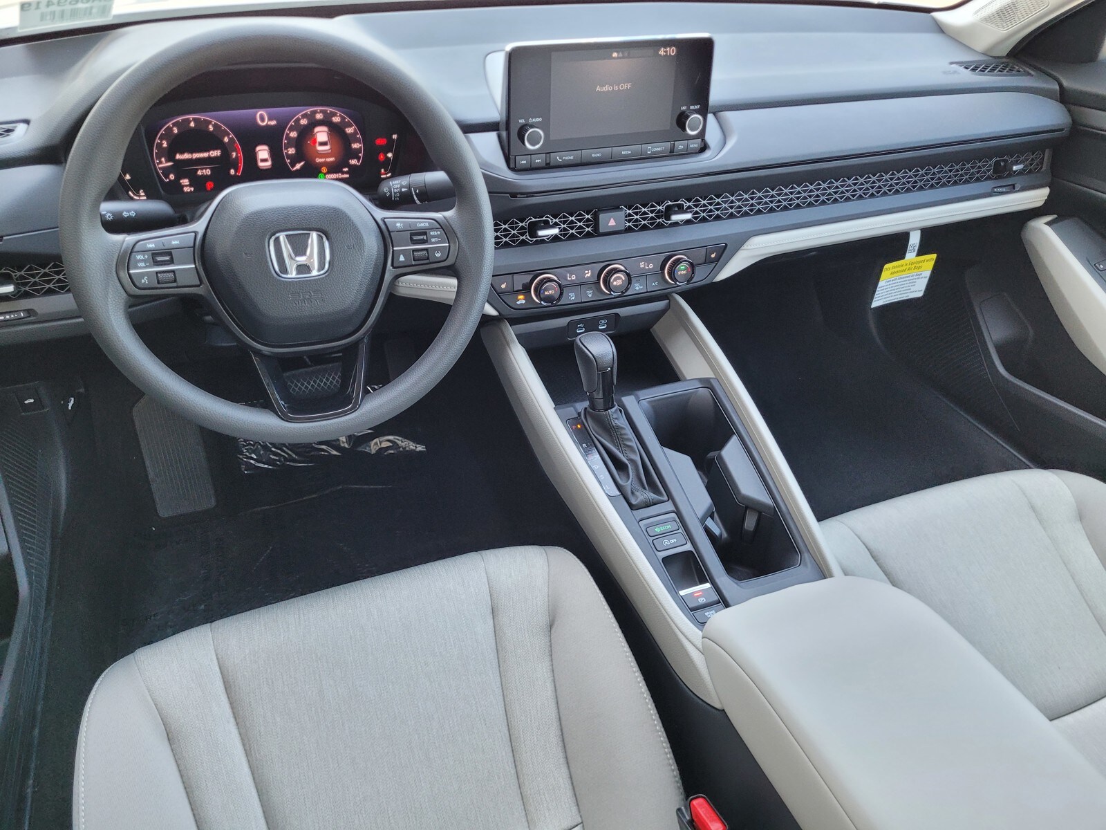 2025 Honda Accord SE - Photo 7
