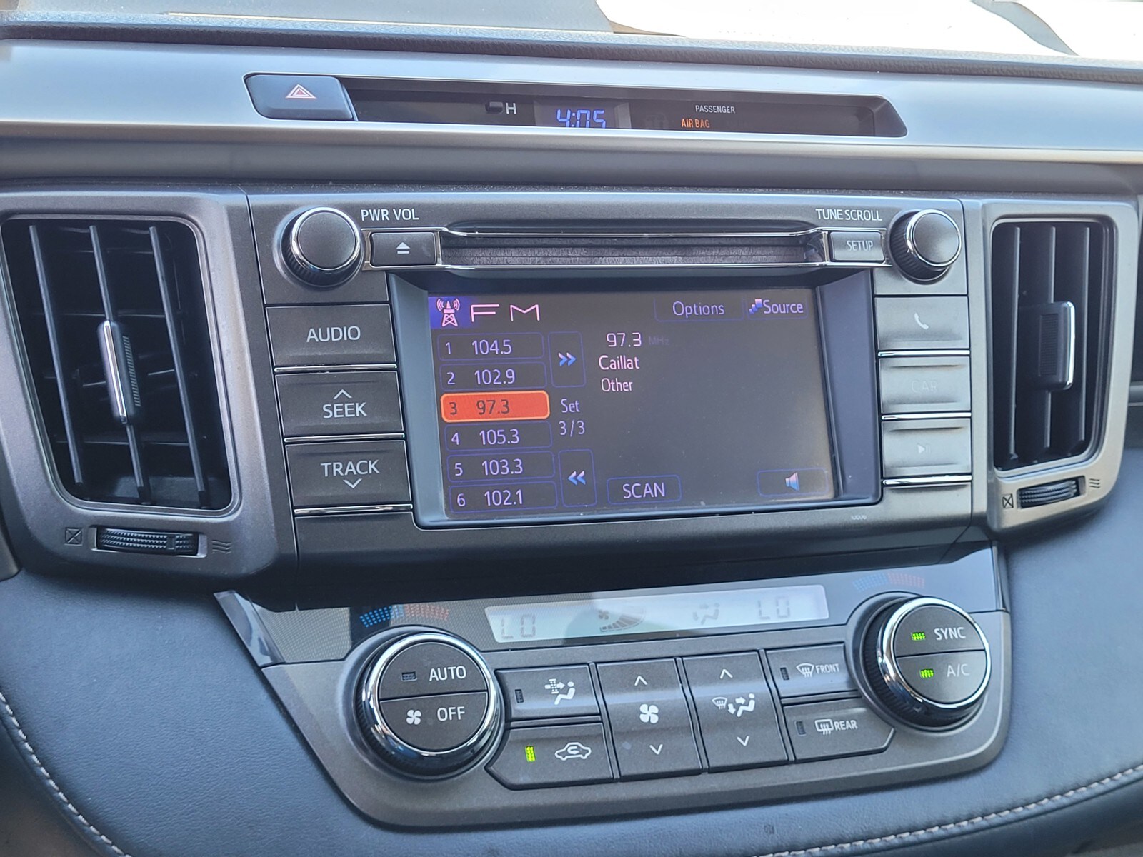 2013 Toyota RAV4 XLE - Photo 18