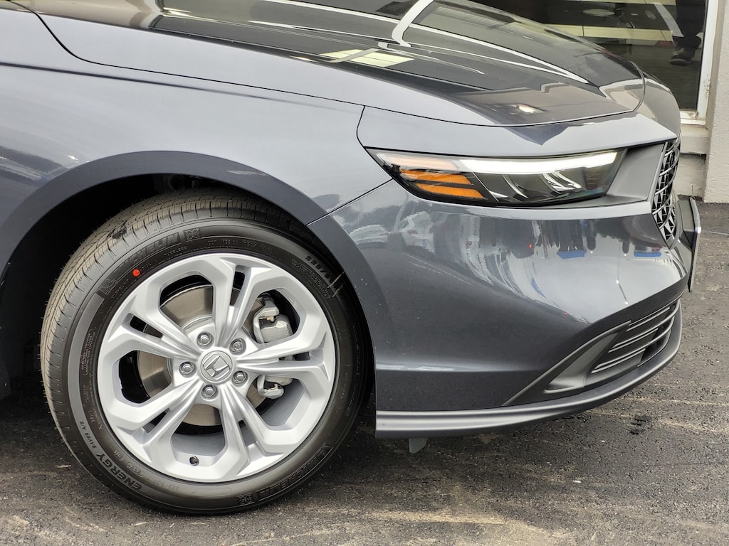 New 2025 Honda Accord LX Sedan