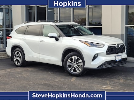 2022 Toyota Highlander XLE SUV