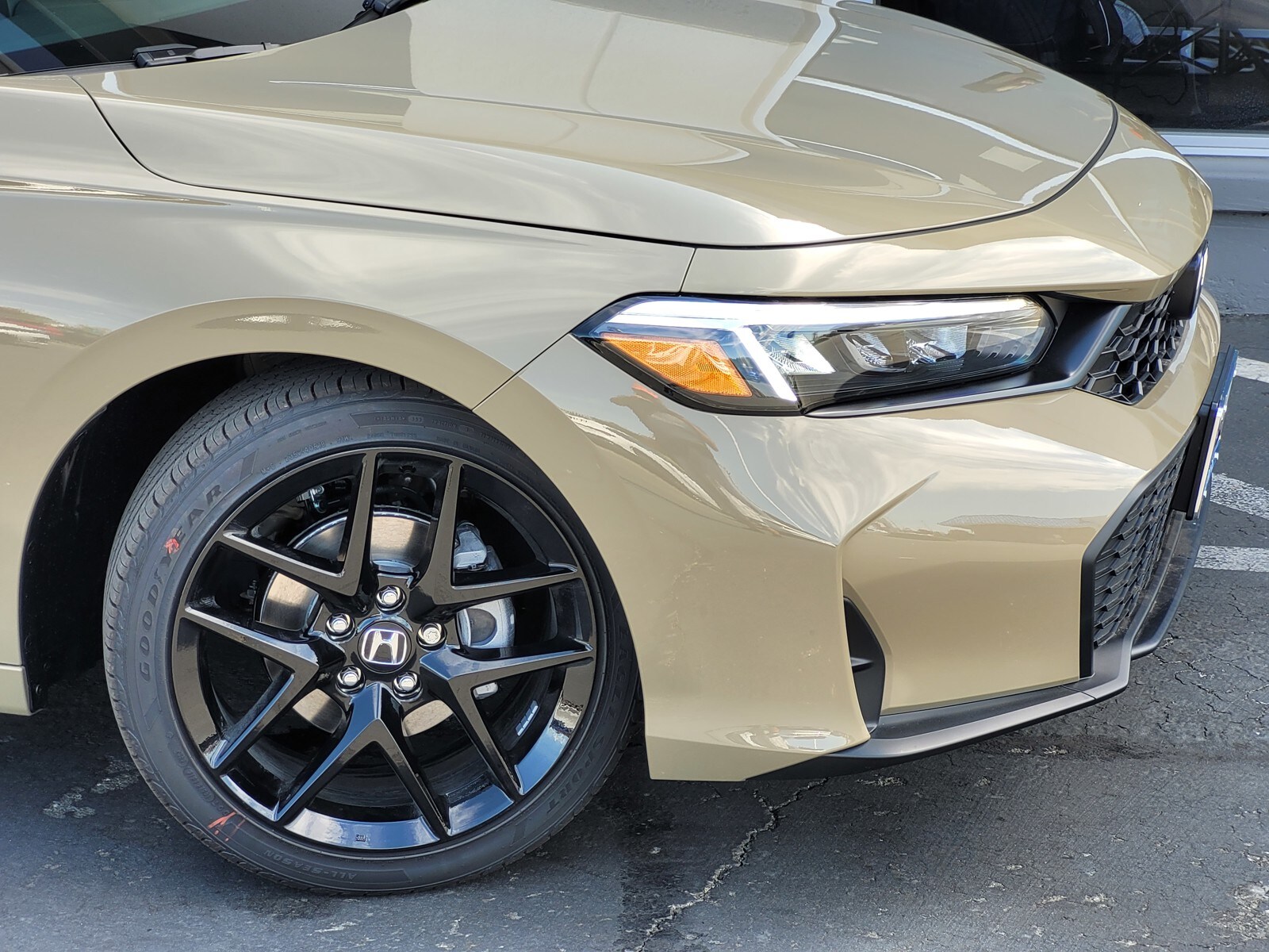 2026 Honda Civic Sport Hatchback photo 3