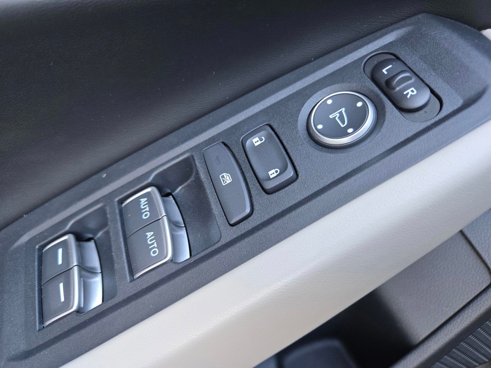2024 Honda Accord EX - Photo 14