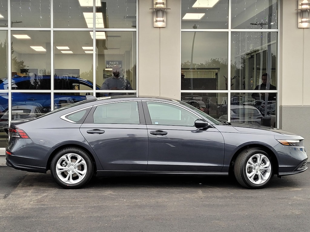 New 2025 Honda Accord LX Sedan