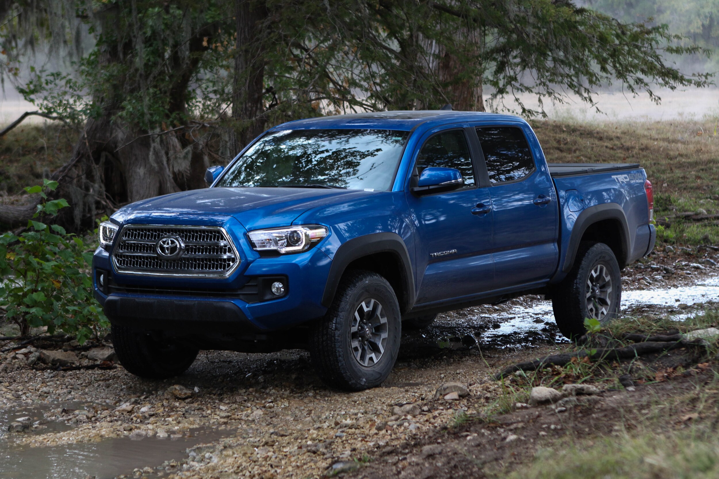 Toyota Tacoma Owners Manual: If your vehicle needs to be towed Toyota Tacoma Owners Manual: If your vehicle needs to be towed