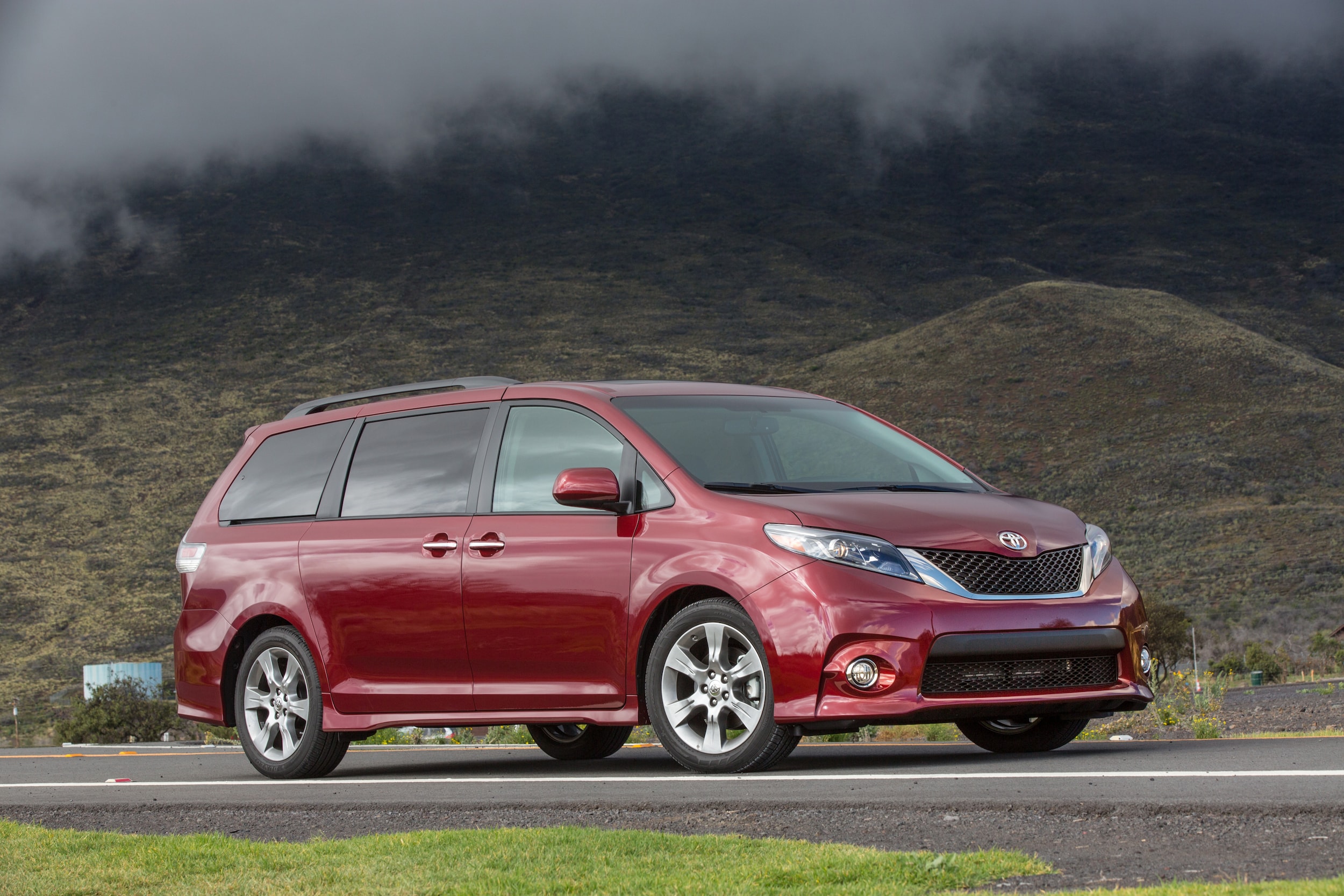 Toyota Sienna Service Manual: Video terminal Toyota Sienna Service Manual: Video terminal