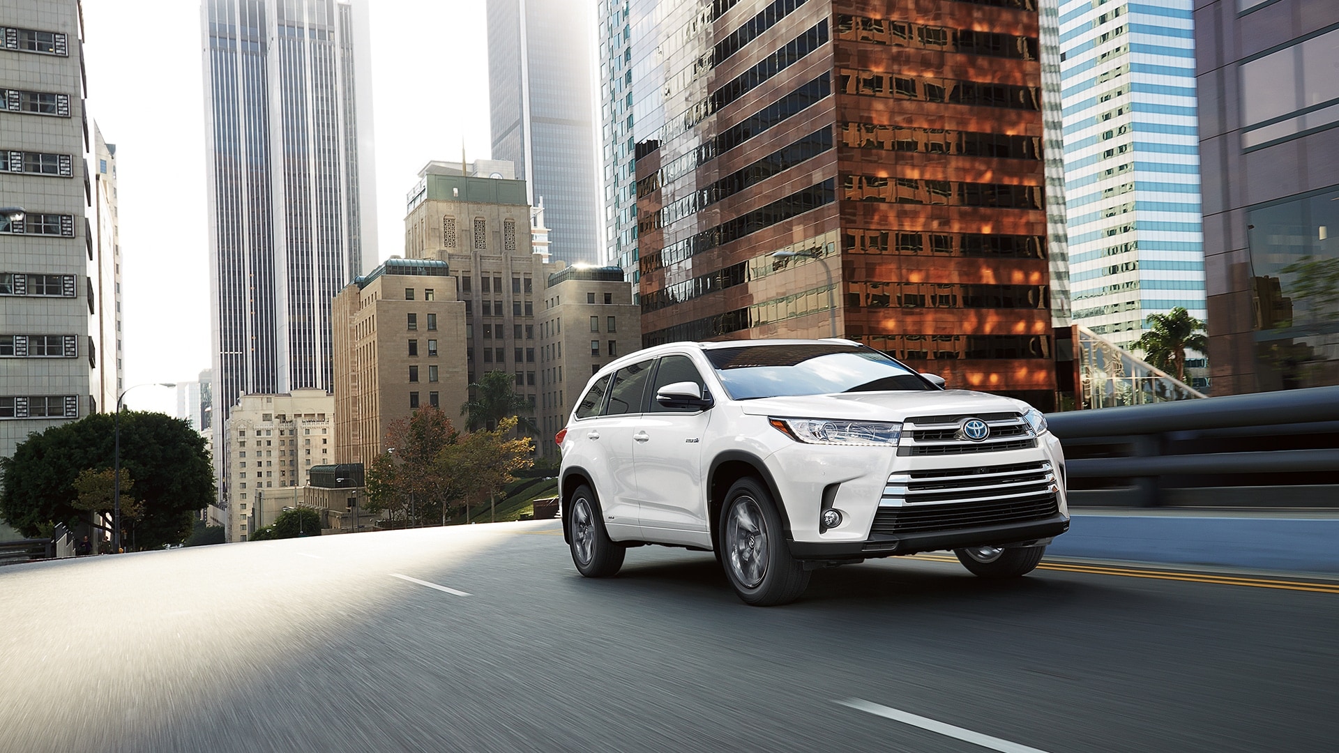 Toyota Highlander Owners Manual: High beam automatic turning on or off conditions Toyota Highlander Owners Manual: High beam automatic turning on or off conditions