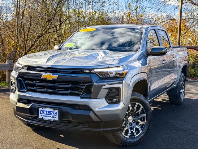 2024 Chevrolet Colorado LT photo 2
