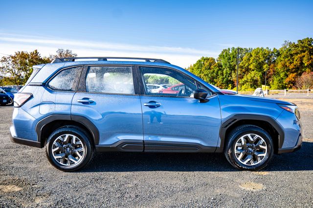 2025 Subaru Forester Base photo 4