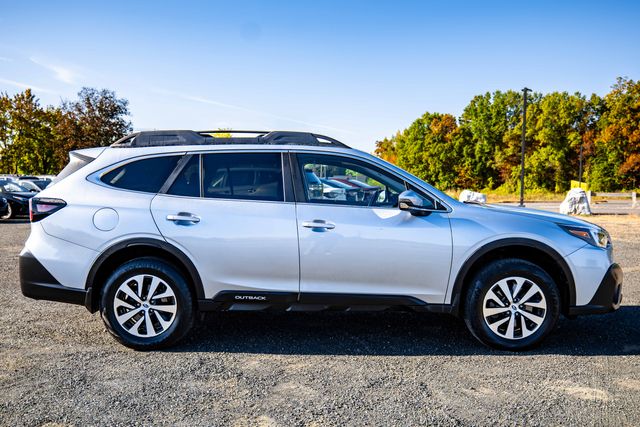 2021 Subaru Outback Premium photo 4