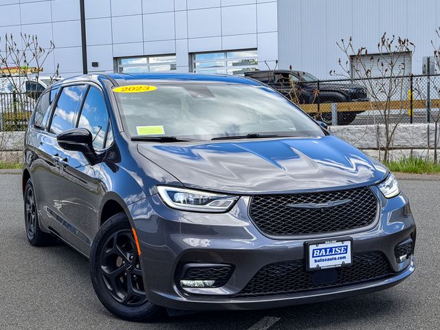 2023 Chrysler Pacifica Hybrid Limited