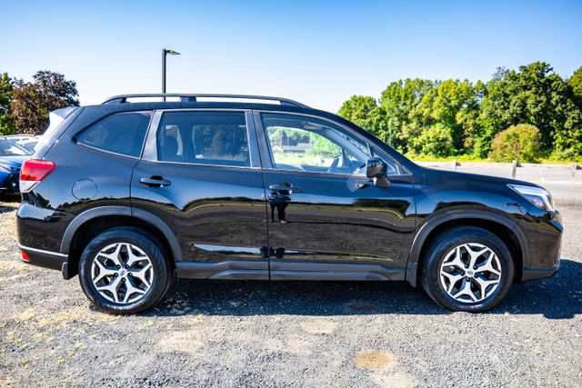 2019 Subaru Forester Premium photo 3