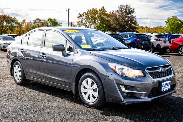 2016 Subaru Impreza 2.0i photo 3