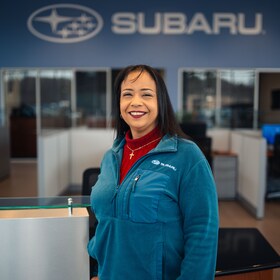 Staff member Lisa Rivas from ID_4d74f2fa1d82