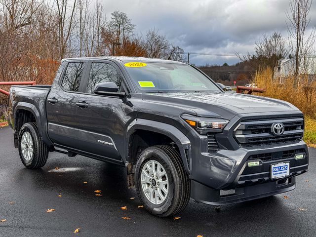 2025 Toyota Tacoma SR5 photo 3