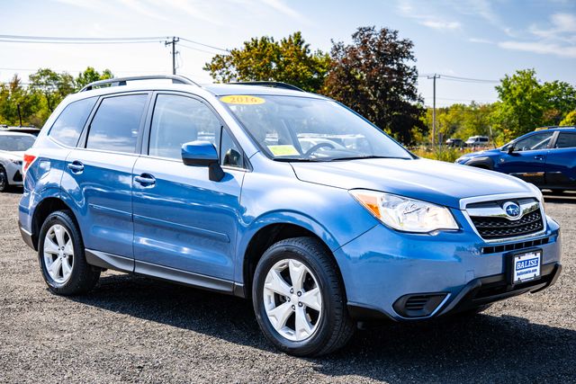 2016 Subaru Forester 2.5i Premium photo 3