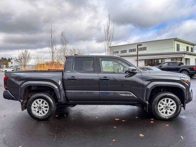 2025 Toyota Tacoma SR5 photo 4