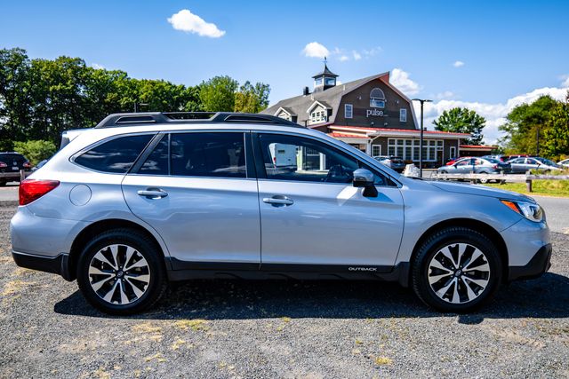 2017 Subaru Outback 2.5i Limited photo 4
