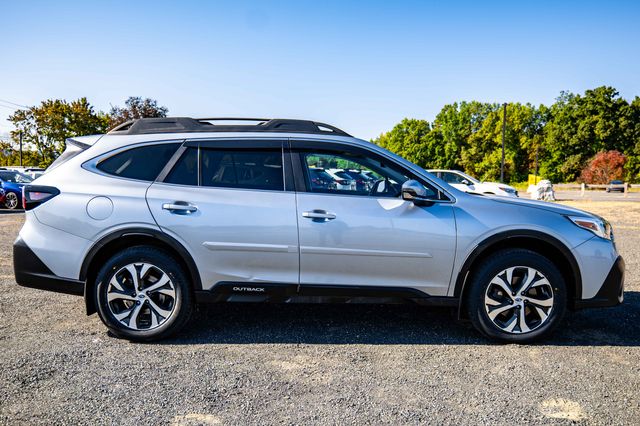 2020 Subaru Outback Limited photo 4